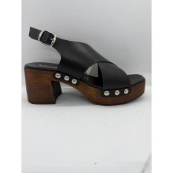 Sandale style sabot noir en cuir