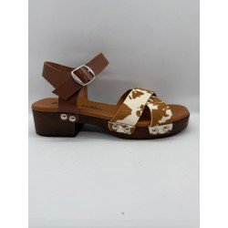 Sandale style sabot motif vache